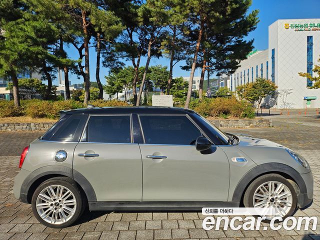 Mini Cooper 5Door HIGH 3rd — пробег 233 690 км — фото 4 из 5