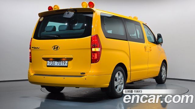 Hyundai Starex School Bus LPi — пробег 143 536 км — фото 2 из 5