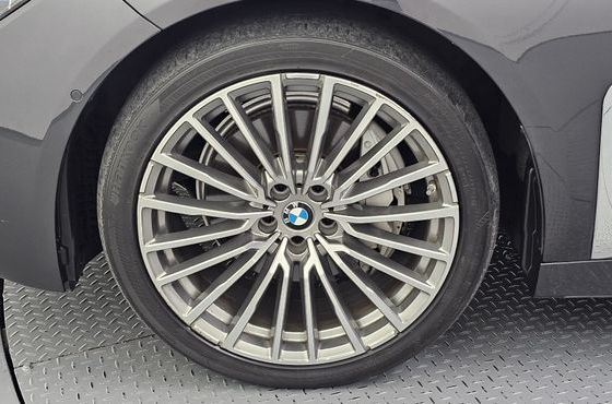 BMW 7-Series 740d xDrive Design Pure Excellence — пробег 143 445 км — фото 5 из 5