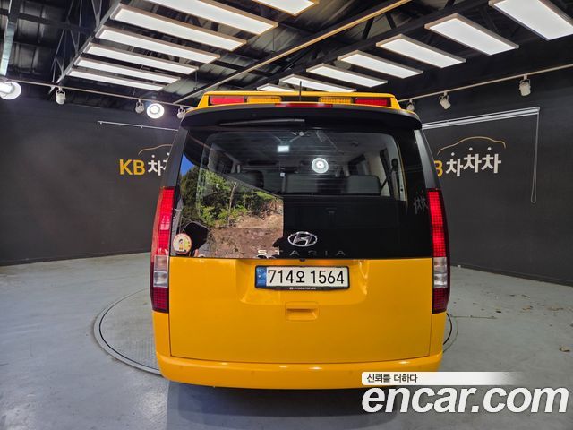 Hyundai Staria L3.5  Kinder Safety Car 11-Seater — пробег 58 750 км — фото 4 из 5