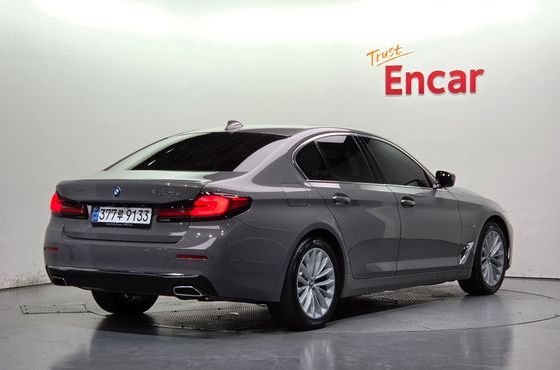 BMW 5-Series 530e Luxury — пробег 73 192 км — фото 2 из 5