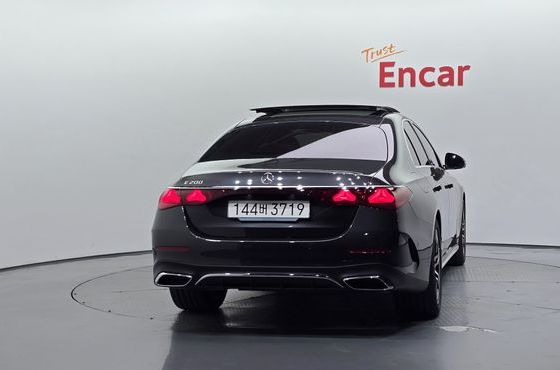Mercedes-Benz E-Class E200 AMG Line — пробег 2 381 км — фото 4 из 5