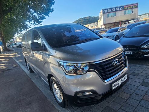 Hyundai Starex Van 3-Seater Style — пробег 112 809 км — фото 5 из 5