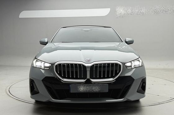 BMW 5-Series 520i M Sport — пробег 27 531 км — фото 2 из 5