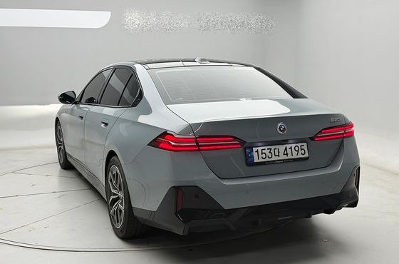 BMW 5-Series 520i M Sport — пробег 27 531 км — фото 3 из 5