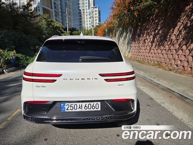 Genesis GV70 2.5T Gasoline AWD — пробег 38 000 км — фото 4 из 5