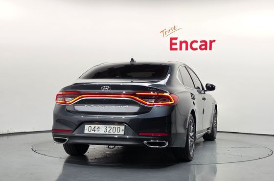 Hyundai Grandeur Premium — пробег 78 418 км — фото 4 из 5