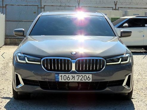 BMW 5-Series 520i Luxury — пробег 80 614 км — фото 2 из 5