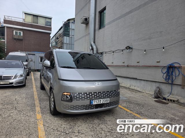 Hyundai Staria Tourer 11-Seater Modern — пробег 15 000 км — фото 1 из 5