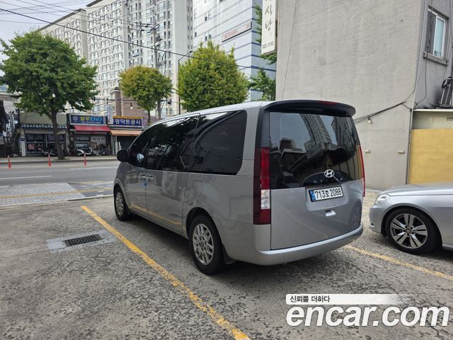 Hyundai Staria Tourer 11-Seater Modern — пробег 15 000 км — фото 2 из 5