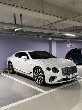 Bentley Continental 4.0 GT — пробег 23 500 км — фото 2 из 5