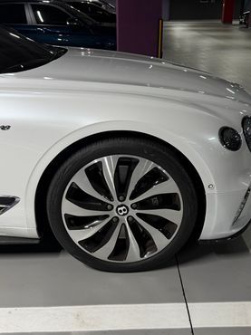 Bentley Continental 4.0 GT — пробег 23 500 км — фото 5 из 5