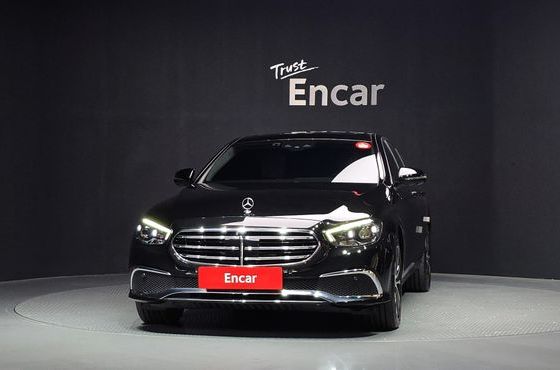Mercedes-Benz E-Class E300e 4MATIC Exclusive — пробег 105 741 км — фото 3 из 5