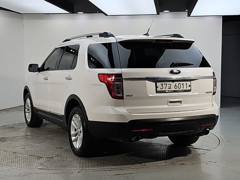 Ford Explorer 2.0 Ecoboost 2WD 5th — пробег 134 000 км — фото 3 из 5
