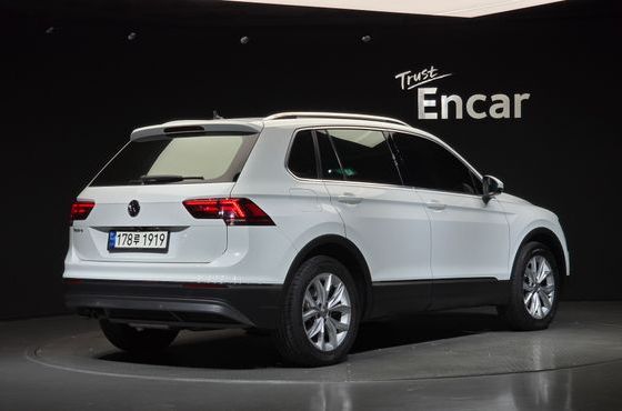 Volkswagen Tiguan 2.0 TDI Premium — пробег 107 147 км — фото 2 из 5