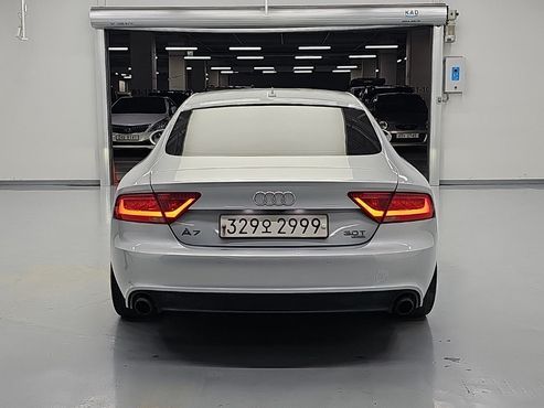 Audi A7 3.0 TFSI Quattro Dynamic 4G — пробег 198 671 км — фото 3 из 5
