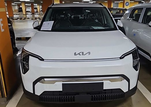 Kia EV3 Long Range 2WD Earth — пробег 1 км — фото 1 из 5