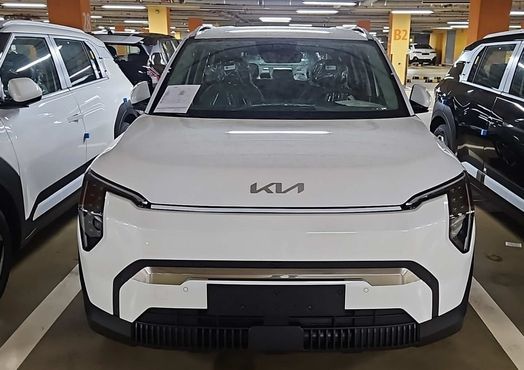 Kia EV3 Long Range 2WD AIr — пробег 1 км — фото 1 из 5