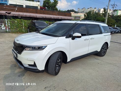 Kia Carnival Diesel 9-Seater Prestige — пробег 82 000 км — фото 1 из 5