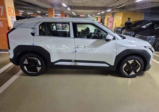 Kia EV3 Long Range 2WD Earth — пробег 1 км — фото 5 из 5