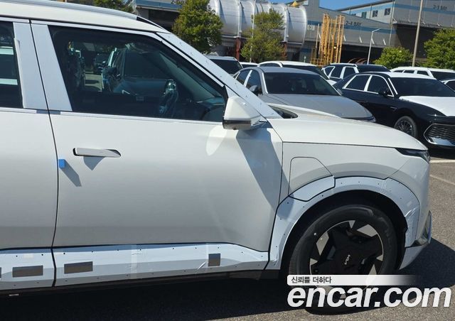 Kia EV5 Long Range 2WD Earth — пробег 1 км — фото 5 из 5
