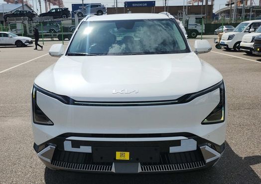 Kia EV5 Long Range 2WD Earth — пробег 1 км — фото 1 из 5