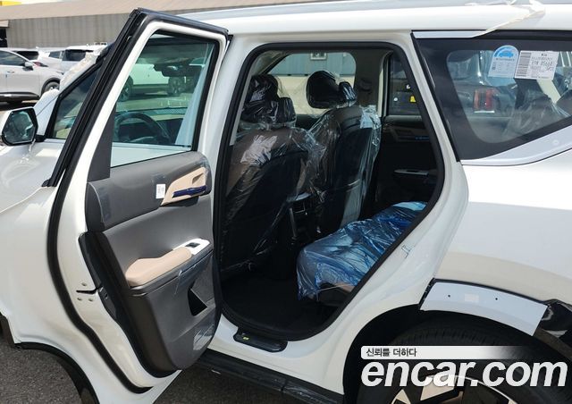Kia EV5 Long Range 2WD Earth — пробег 1 км — фото 4 из 5