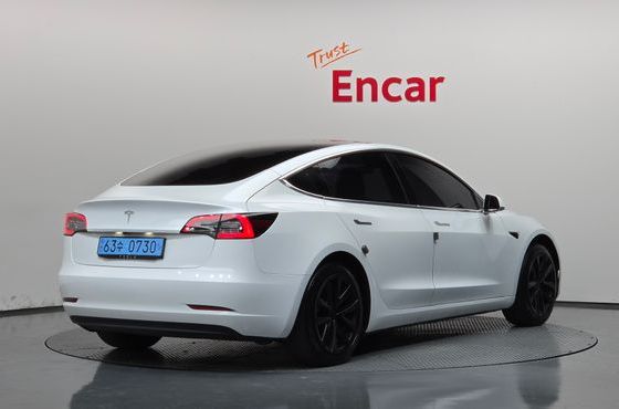 Tesla Model 3 Standard Range Plue RWD — пробег 103 449 км — фото 2 из 5