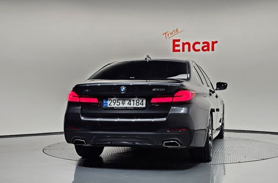 BMW 5-Series 530i xDrive M Sport Package — пробег 54 385 км — фото 4 из 5