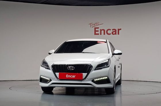 Hyundai Sonata 2.0 HEV Premium — пробег 188 817 км — фото 3 из 5