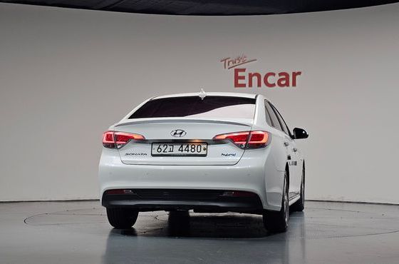 Hyundai Sonata 2.0 HEV Premium — пробег 188 817 км — фото 4 из 5