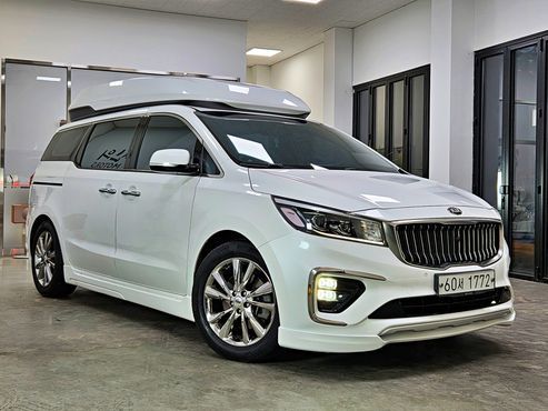 Kia Carnival 9-Seater Hi-Limousine Prestige Hiroof — пробег 134 000 км — фото 1 из 5