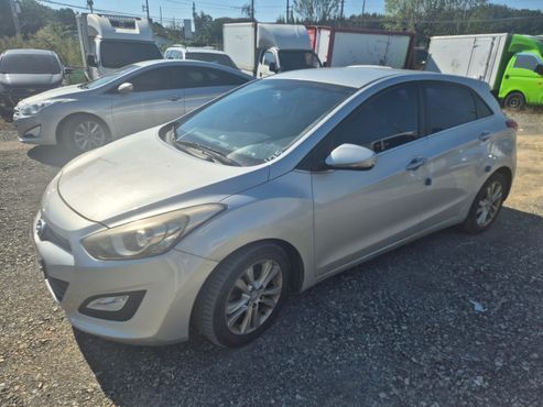 Hyundai i30 Diesel 1.6 VGT PYL — пробег 262 000 км — фото 2 из 5
