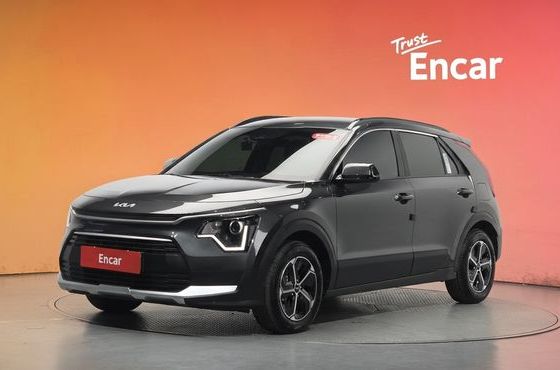 Kia Niro Prestige — пробег 10 546 км — фото 1 из 5