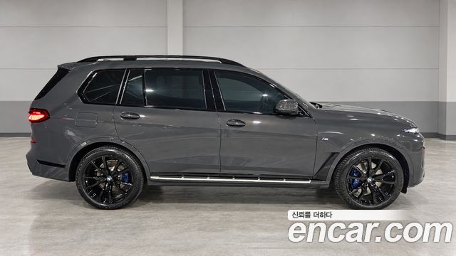 BMW X7 xDrive 40d M Sport 7 STR — пробег 5 005 км — фото 2 из 5