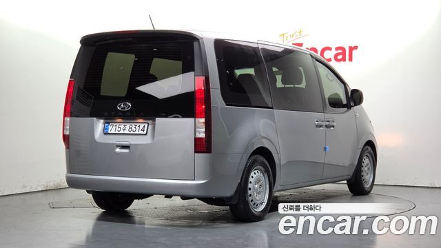 Hyundai Staria Tourer 11-Seater Smart — пробег 64 411 км — фото 2 из 5