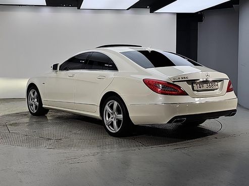 Mercedes-Benz CLS-Class CLS350 BlueEFFICIENCY — пробег 108 670 км — фото 3 из 5