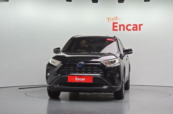 Toyota RAV4 2.5 2WD Hybrid — пробег 106 427 км — фото 3 из 5