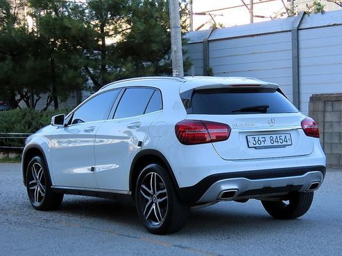 Mercedes-Benz GLA-Class GLA220 Premium — пробег 70 599 км — фото 3 из 5