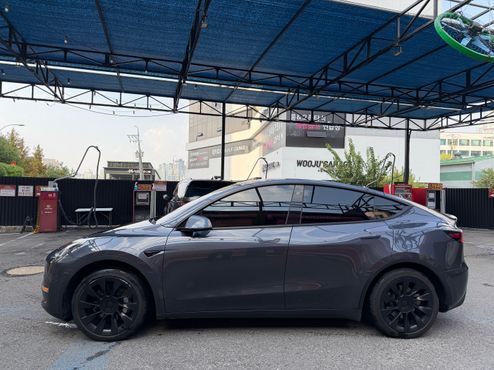 Tesla Model Y Long Range AWD — пробег 97 300 км — фото 3 из 5