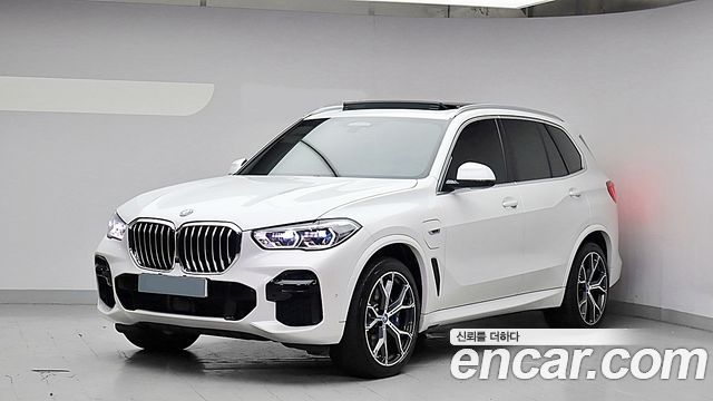 BMW X5 xDrive 45e M Sport — пробег 63 217 км — фото 1 из 5