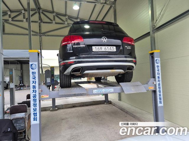 Volkswagen Touareg V6 3.0 TDI Bluemotion 7P5 — пробег 168 108 км — фото 2 из 3