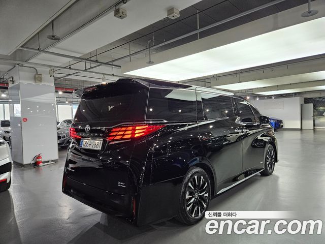 Toyota Alphard 2.5 HEV Executive AWD — пробег 4 783 км — фото 4 из 5