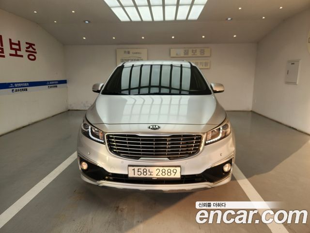 Kia Carnival 9-seater Noblesse — пробег 184 000 км — фото 2 из 5