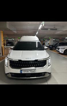 Kia Carnival Diesel 9-Seater Hi Limousine Signature — пробег 27 000 км — фото 3 из 5