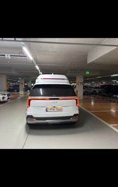 Kia Carnival Diesel 9-Seater Hi Limousine Signature — пробег 27 000 км — фото 4 из 5