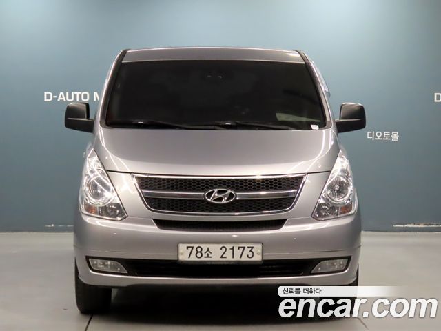 Hyundai Starex 12-Seater Wagon CVX Premium — пробег 105 876 км — фото 2 из 5