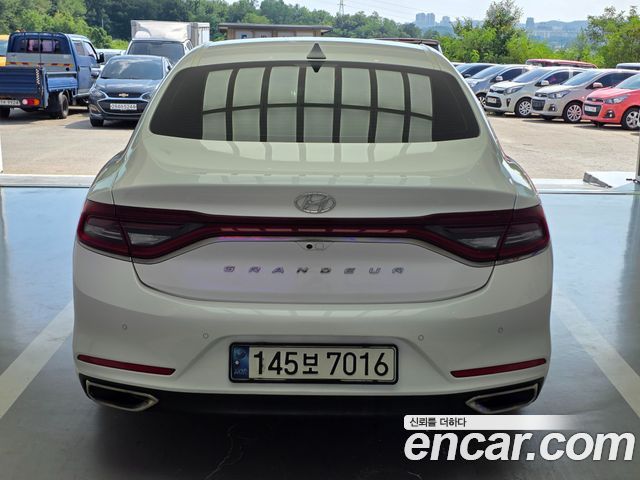 Hyundai Grandeur 2.4 Premium — пробег 153 000 км — фото 4 из 5
