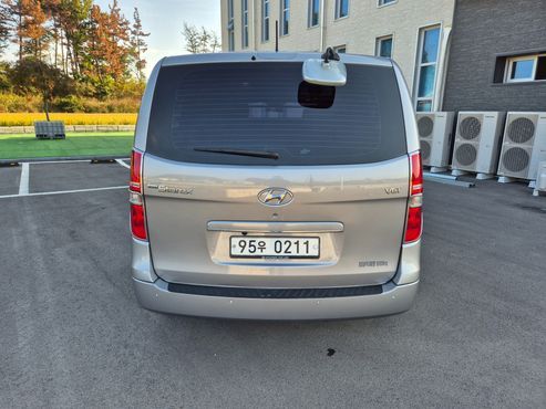 Hyundai Starex Van 5-Seater Modern — пробег 161 447 км — фото 2 из 5