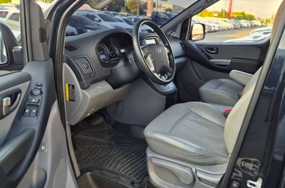 Hyundai Starex Van 5-Seater Modern — пробег 107 000 км — фото 3 из 5